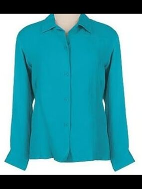 Classic Women's Turquoise Button-Front Blouse